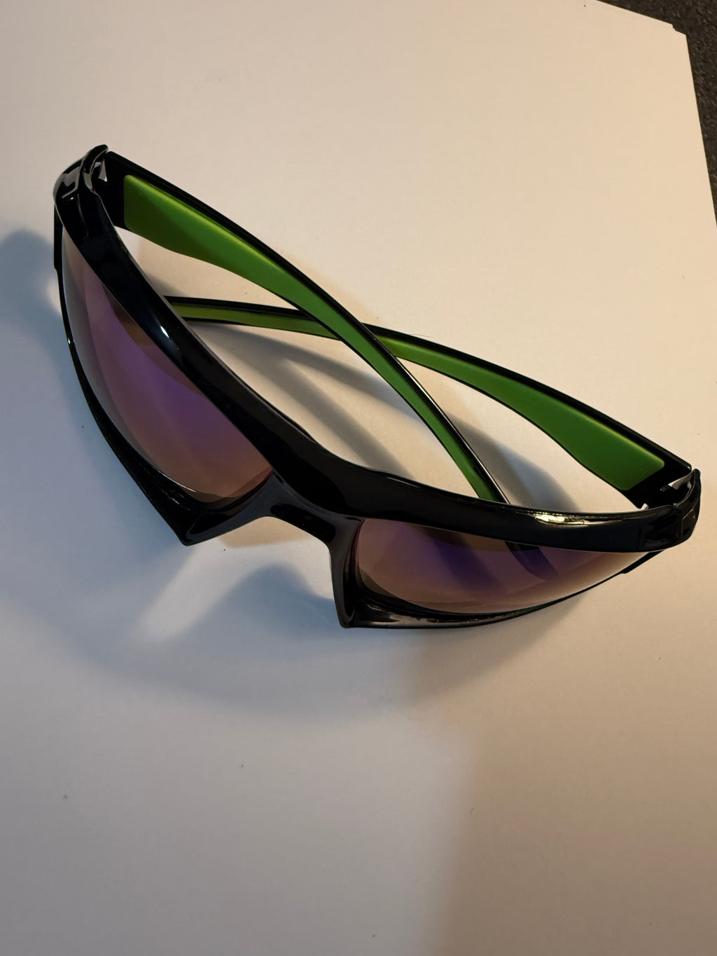 Blue on Green Polarized Sunglasses