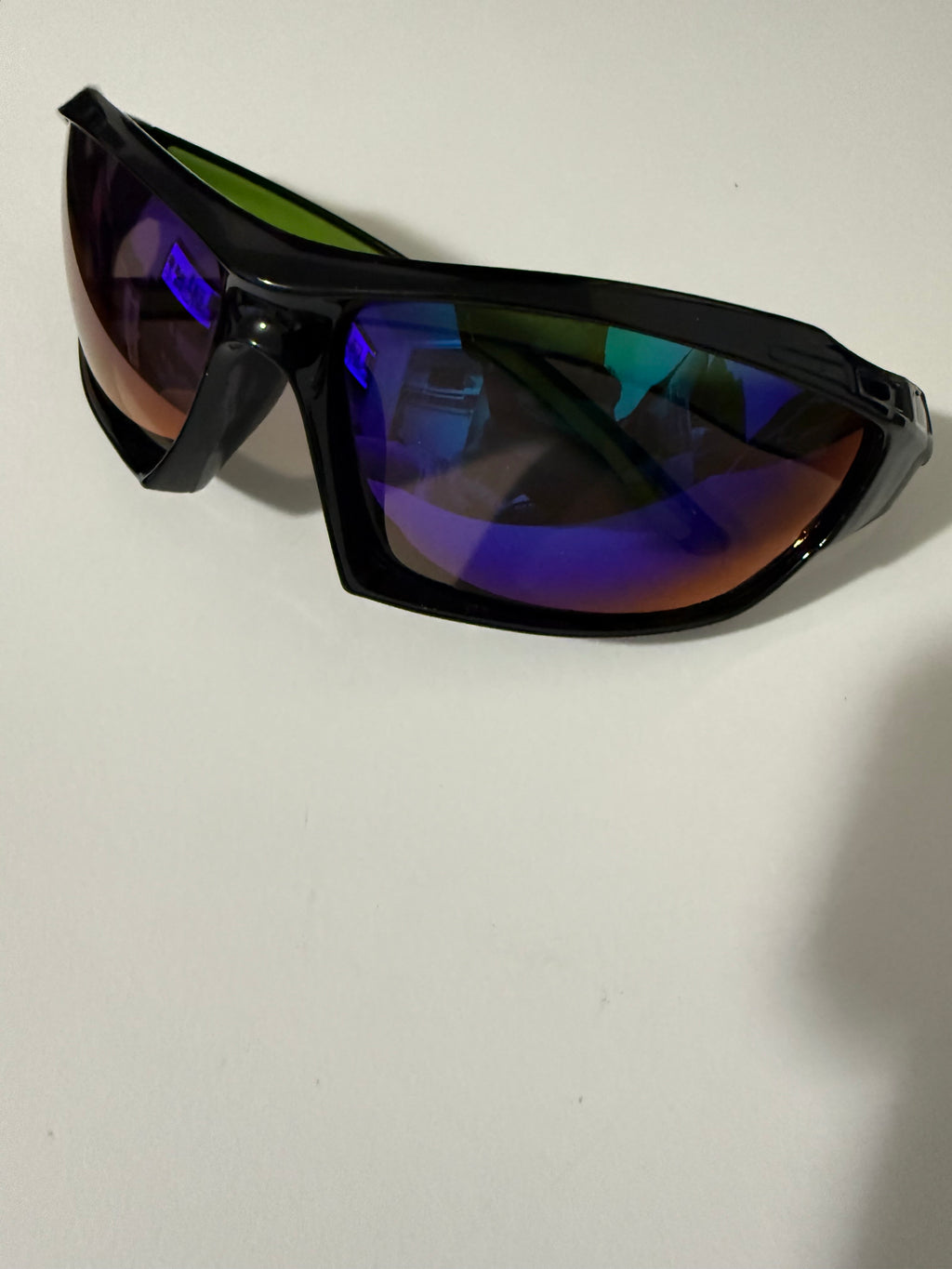 Blue on Green Polarized Sunglasses